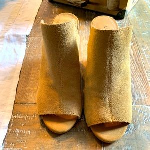 Lucky Brand Swede Sandals